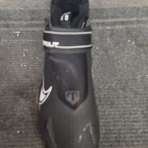 Nike Men's Force Zoom Trout 8 Elite Metal Baseball Cleats